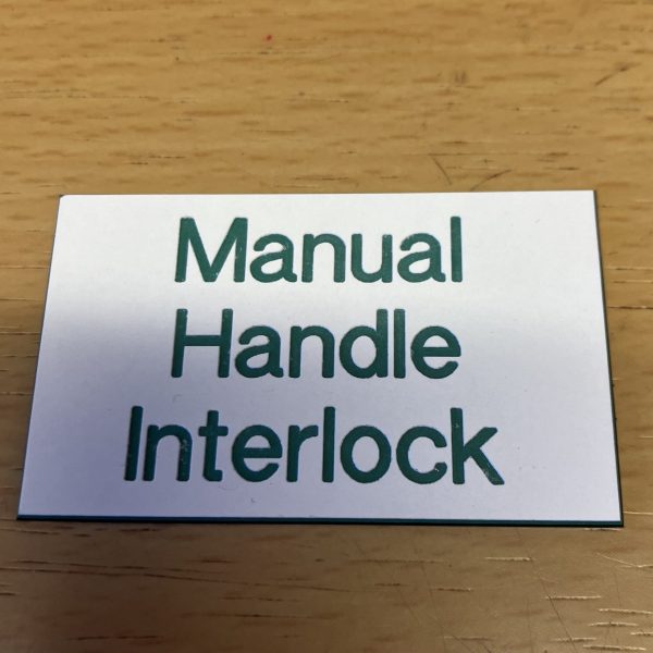 Manual Handle Interlock D100192 White-GREEN ident label